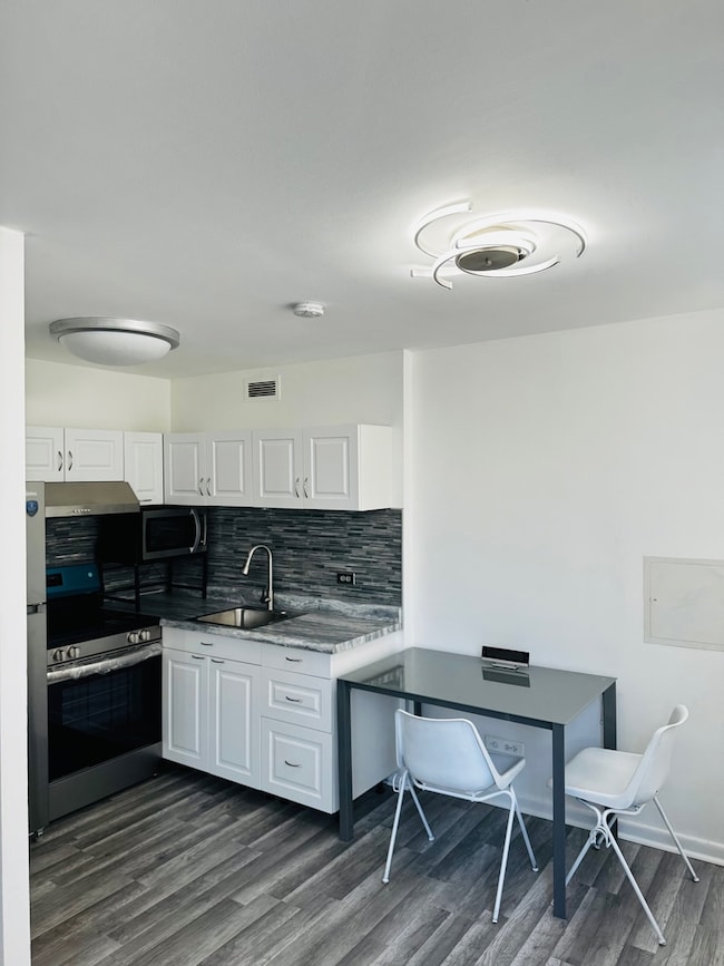 Granville Beach Condominiums unit 1508, Chicago, IL 60660 - photo 7