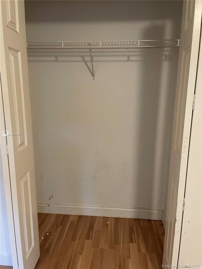 6801 NW 107th Ct, Doral, FL 33178 - photo 4