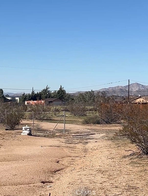 11061 Tujunga Rd, Apple Valley, CA 92308 - photo 6