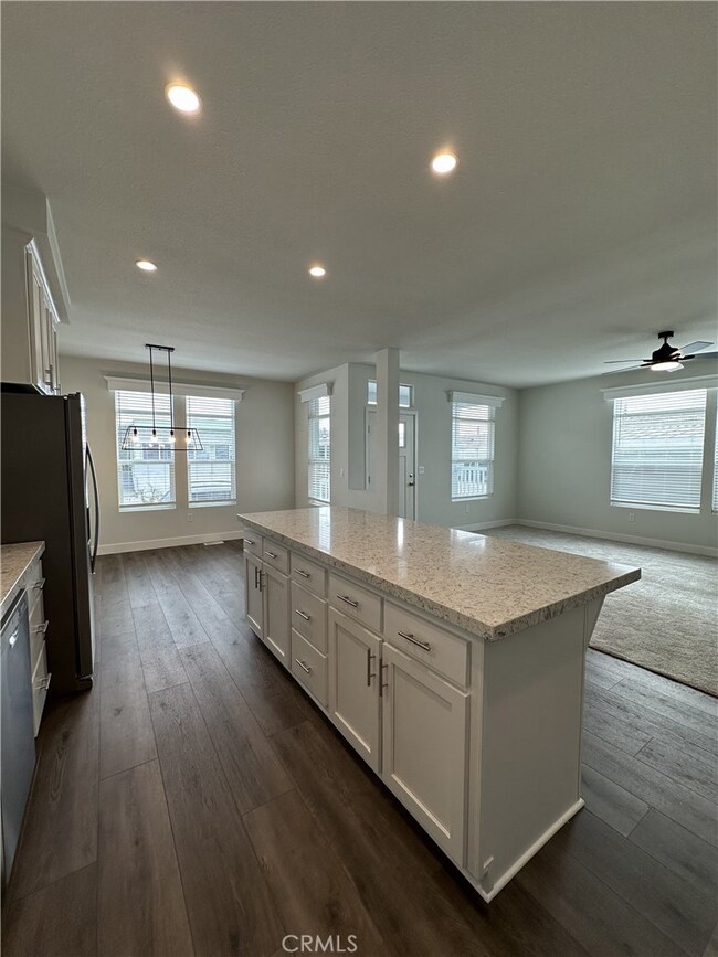 4095 Fruit St unit 607, La Verne, CA 91750 - photo 2