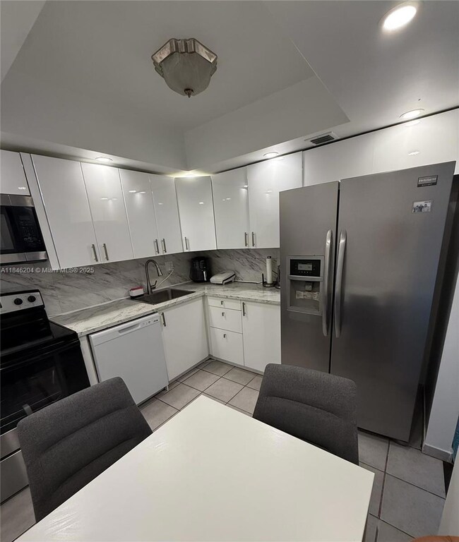 Avant Garde Condominiums unit 1405, Hallandale Beach, FL 33009 - photo 3