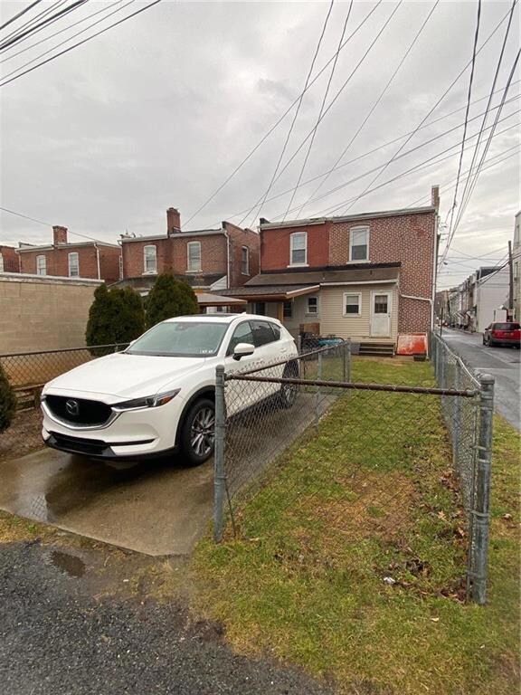 395 W Greenleaf St, Allentown, PA 18102 - photo 4