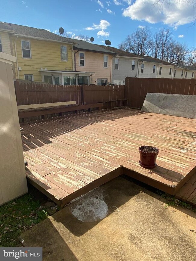 128 Oak Dr, Stafford, VA 22554 - photo 2