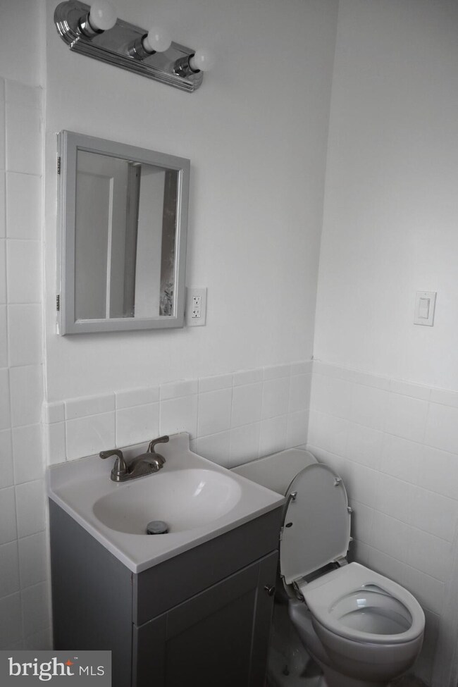 4225 Eads St NE unit 2, Washington, DC 20019 - photo 5