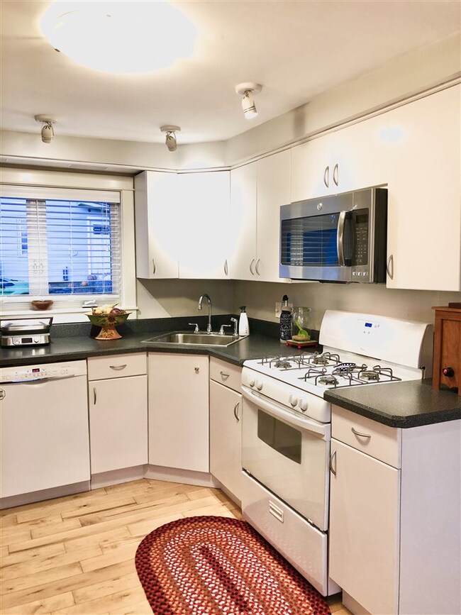 42 May St, Enfield, NH 03748 - photo 6