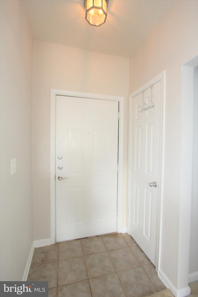 11352 Aristotle Dr unit 7-310, Fairfax, VA 22030 - photo 4