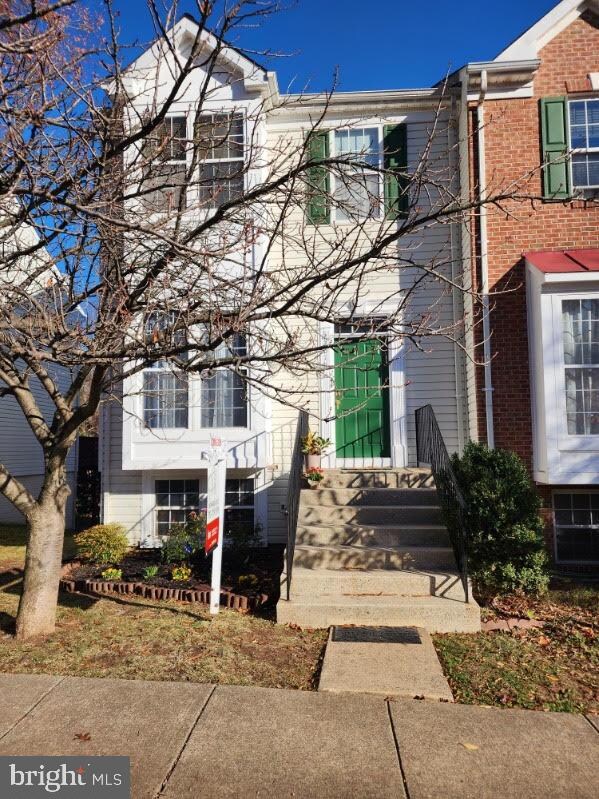 22018 Box Car Square, Sterling, VA 20166 - photo 2