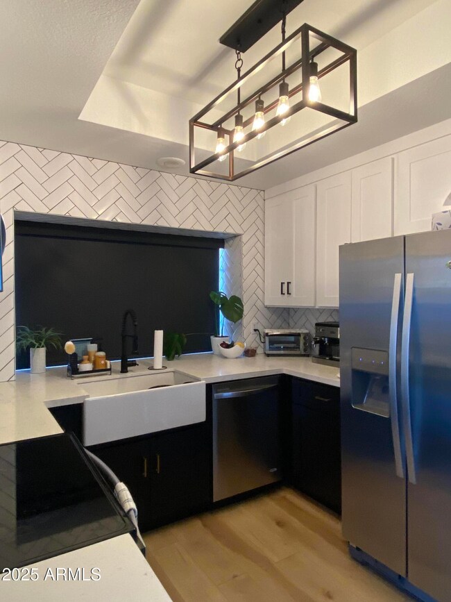 19040 N 32nd Way, Phoenix, AZ 85050 - photo 5