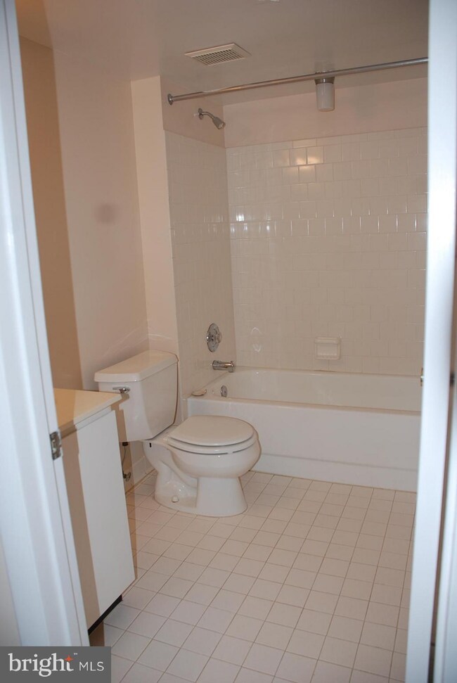 12 Stapleton Ct unit 102, Lutherville Timonium, MD 21093 - photo 6