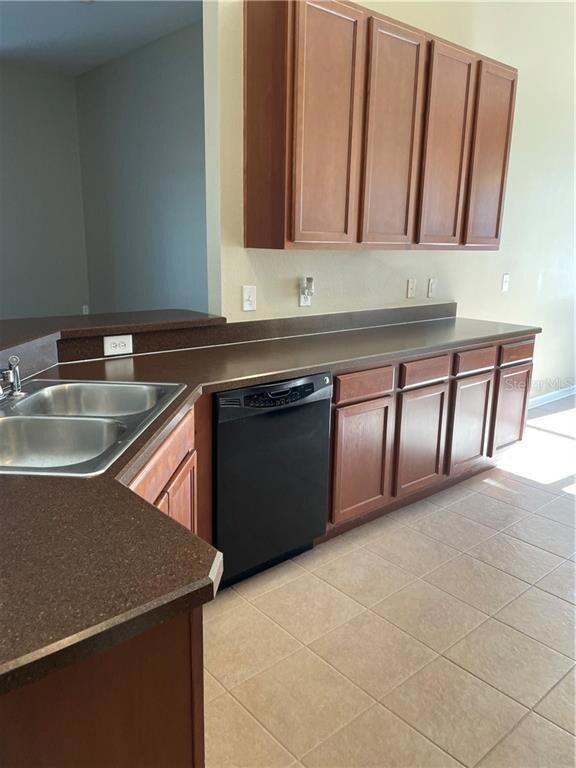 34429 Blue Ash Ct, Wesley Chapel, FL 33545 - photo 4