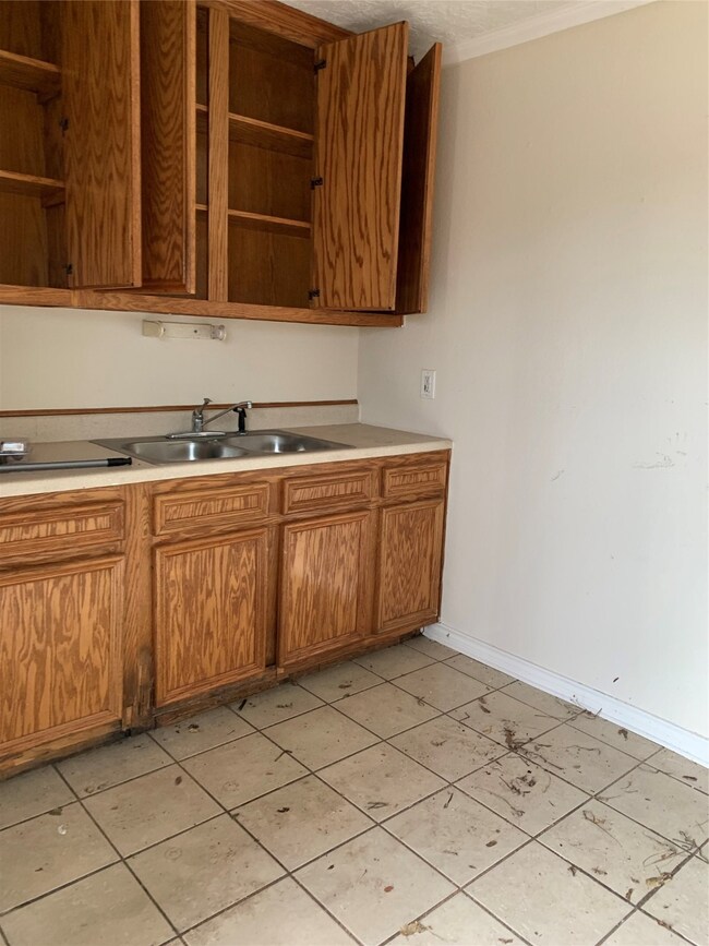 4115 Kelley St, Houston, TX 77026 - photo 7