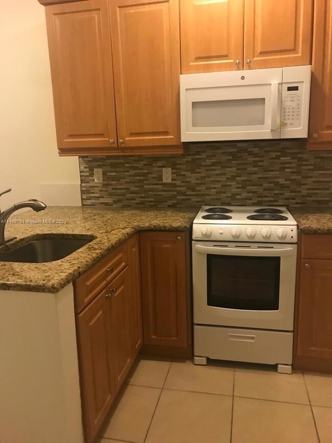 853 SW 2nd St unit 206, Miami, FL 33130 - photo 2