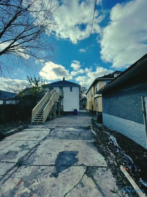 1954 Barrows St, Toledo, OH 43613 - photo 2