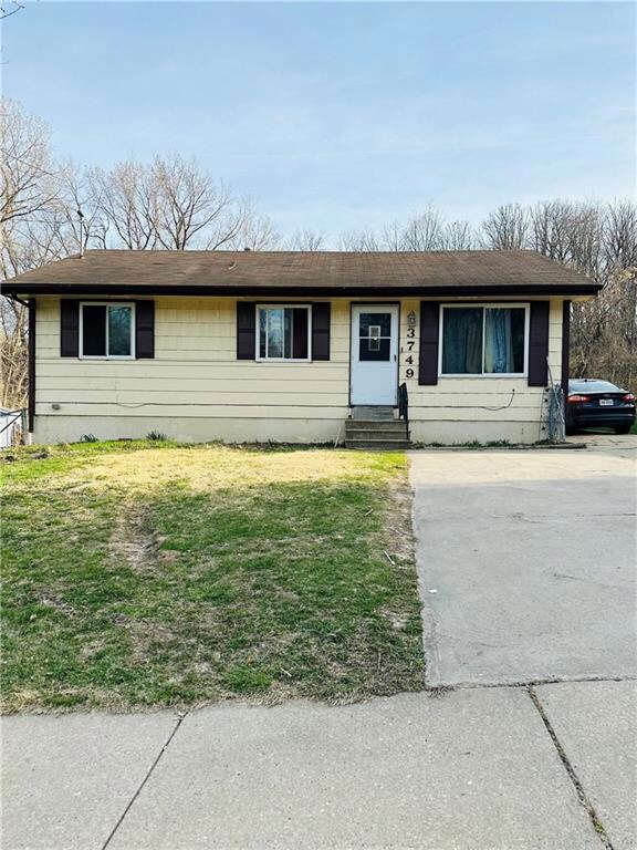 3749 Indianapolis Ave, Des Moines, IA 50317 - photo 2