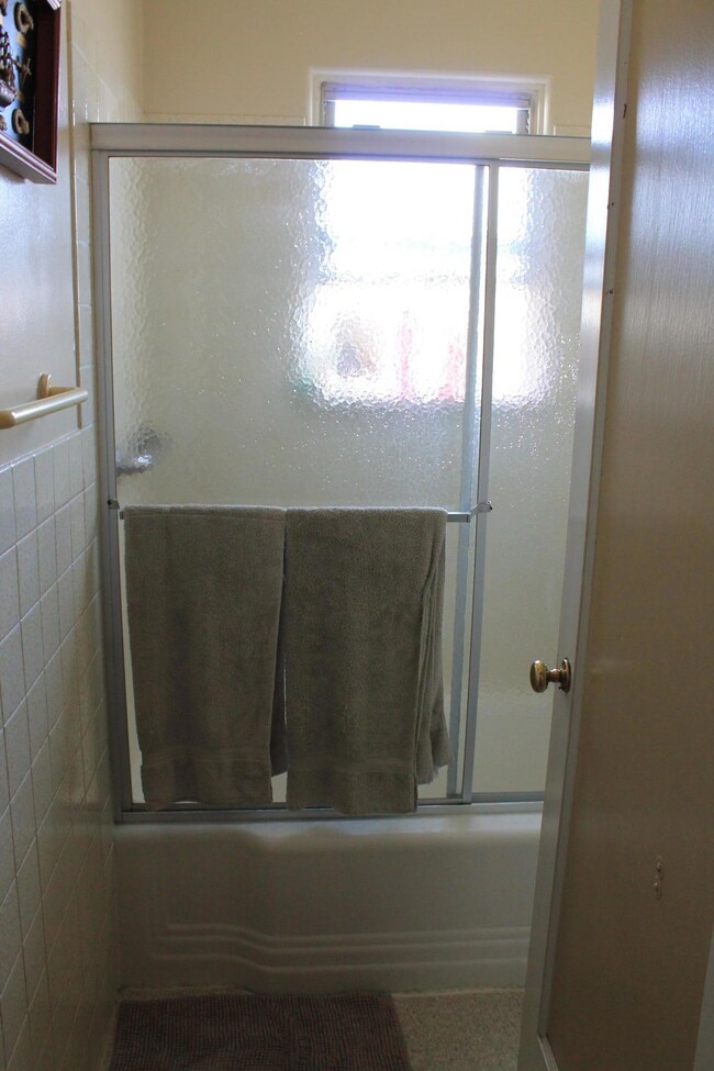 2341 Gettle St, Klamath Falls, OR 97603 - photo 5