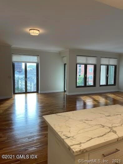 70 Forest St unit 8E, Stamford, CT 06901 - photo 3