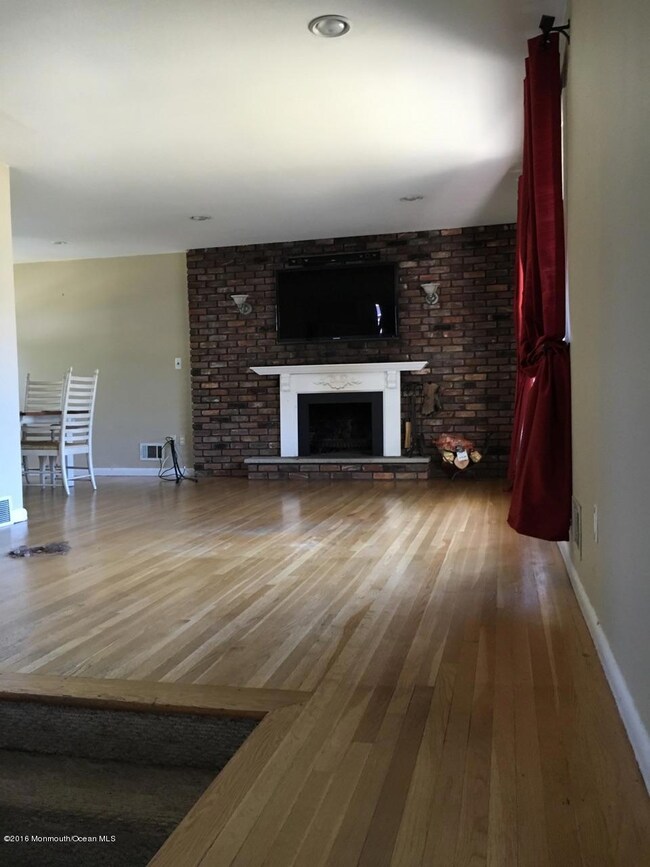 1502 Treeneedle
