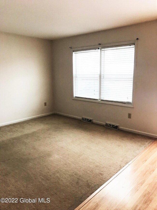 29 Swayze Dr unit B, Latham, NY 12110 - photo 6