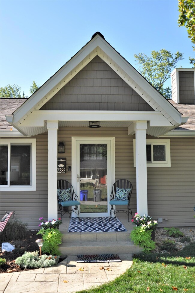 Charming New Front Porch!