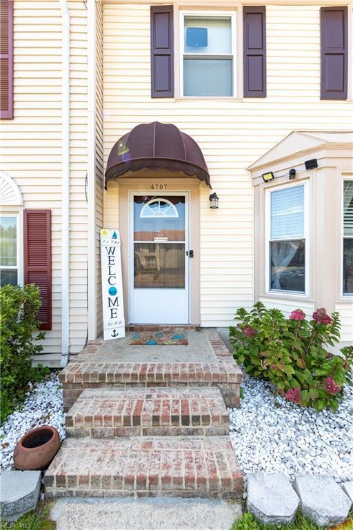 4707 Woods Edge Rd, Virginia Beach, VA 23462 - photo 2