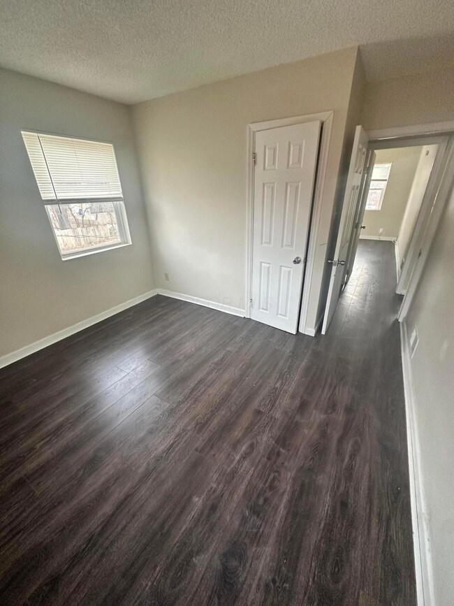 68 N Hampton Rd unit D, Columbus, OH 43213 - photo 7