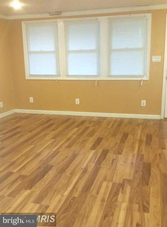 462 Lambert Ct, Halethorpe, MD 21227 - photo 4