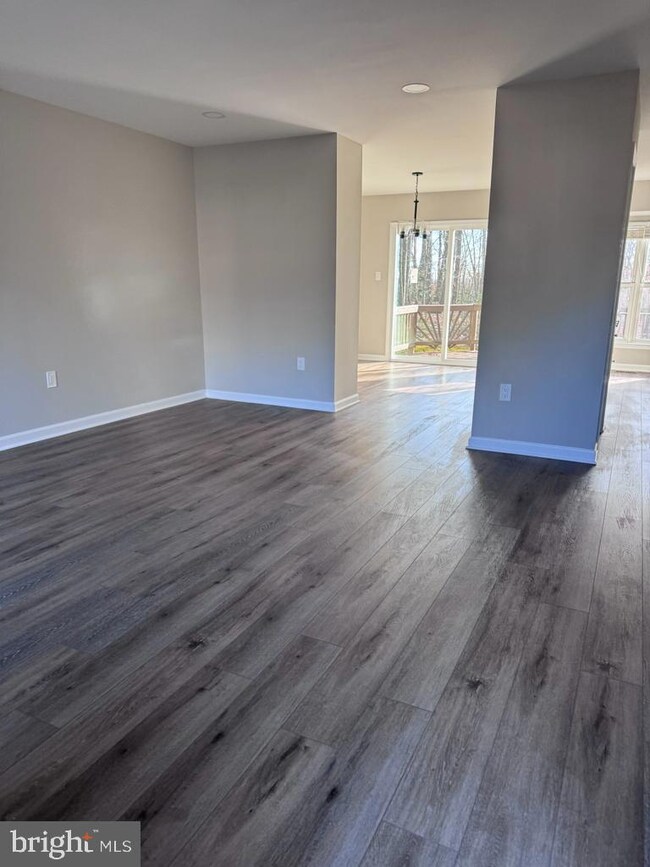 15471 Windsong Ln, Dumfries, VA 22025 - photo 4