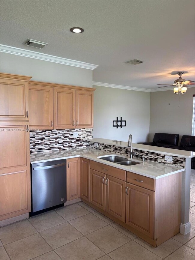 6437 SW 158th Pass, Miami, FL 33193 - photo 5