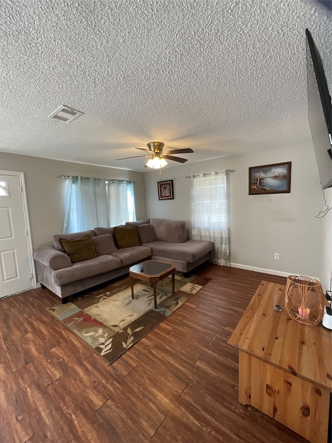 2515 Harris St, Baytown, TX 77521 - photo 6