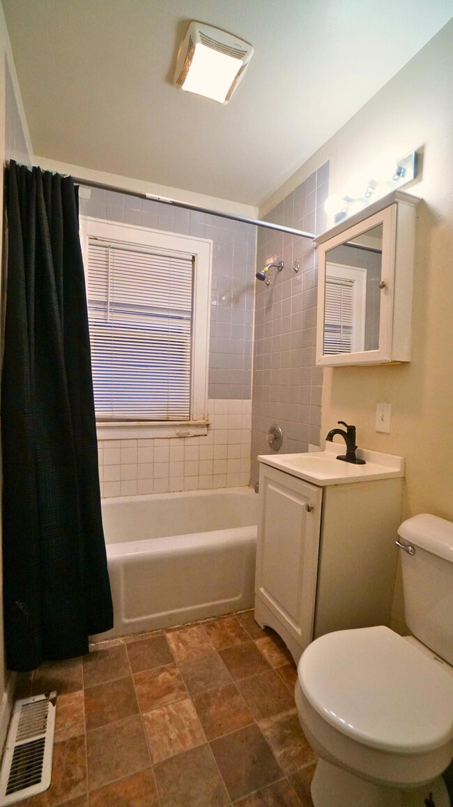 1440 N 28th St, Milwaukee, WI 53208 - photo 6