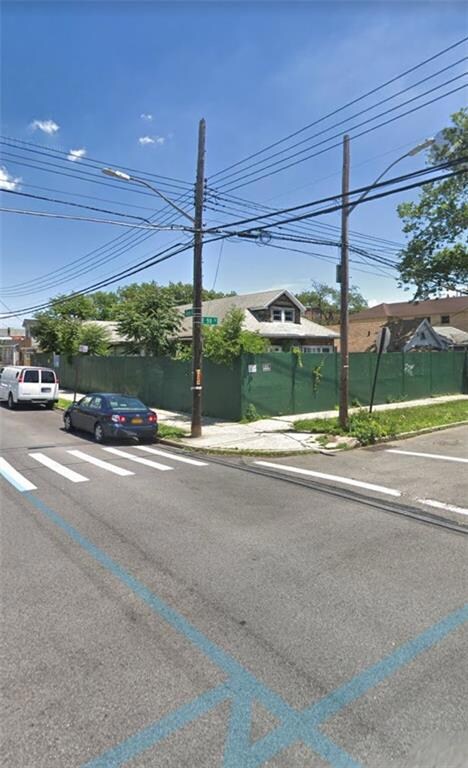 1537 E 98th St, Brooklyn, NY 11236 - photo 3