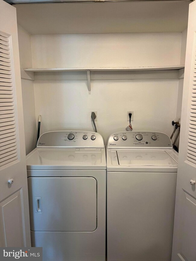 208-J Hampton Crossing, Southampton, PA 18966 - photo 7