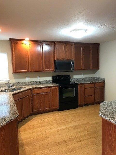 620 S 4th St, Central Point, OR 97502 - photo 5