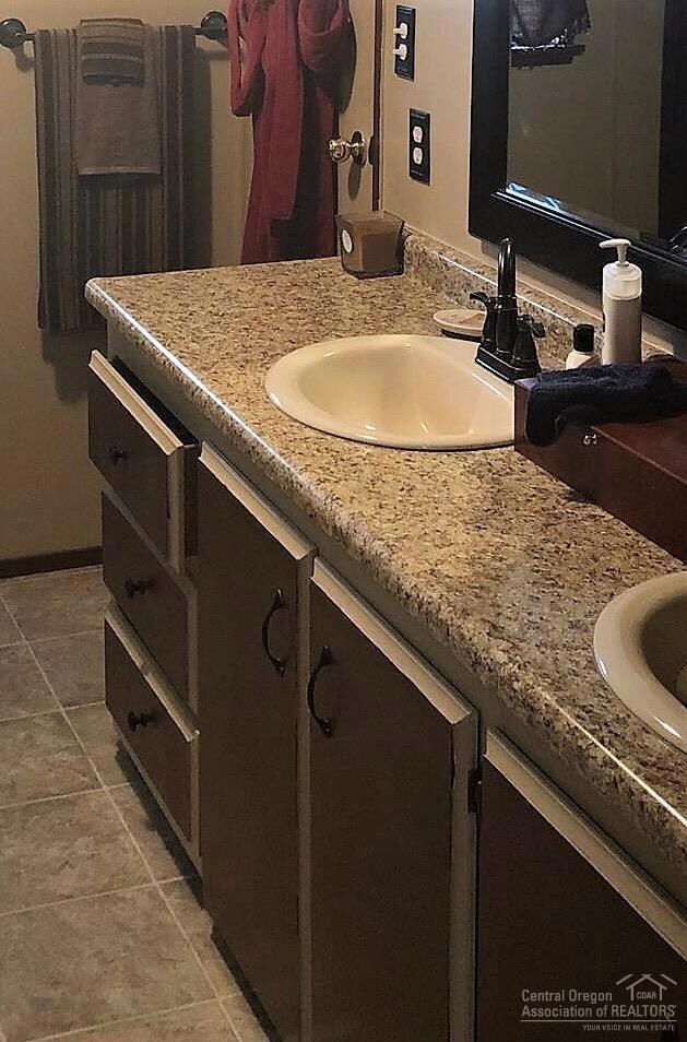 64100 N Highway 97 unit 36, Bend, OR 97701 - photo 4