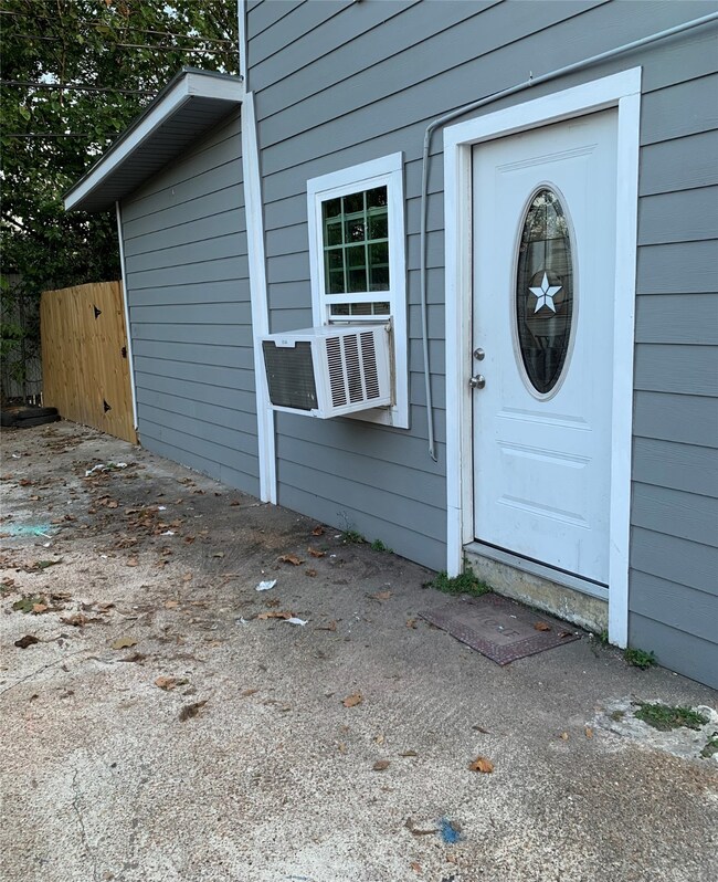 8918 Manus St unit A, Houston, TX 77093 - photo 3