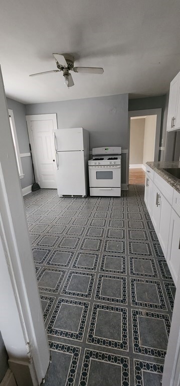 63 Woodlawn St unit 1, Springfield, MA 01108 - photo 3