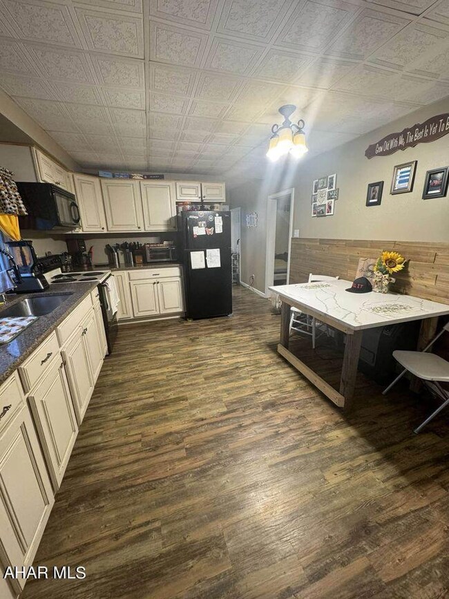 04 Kitchen (1)