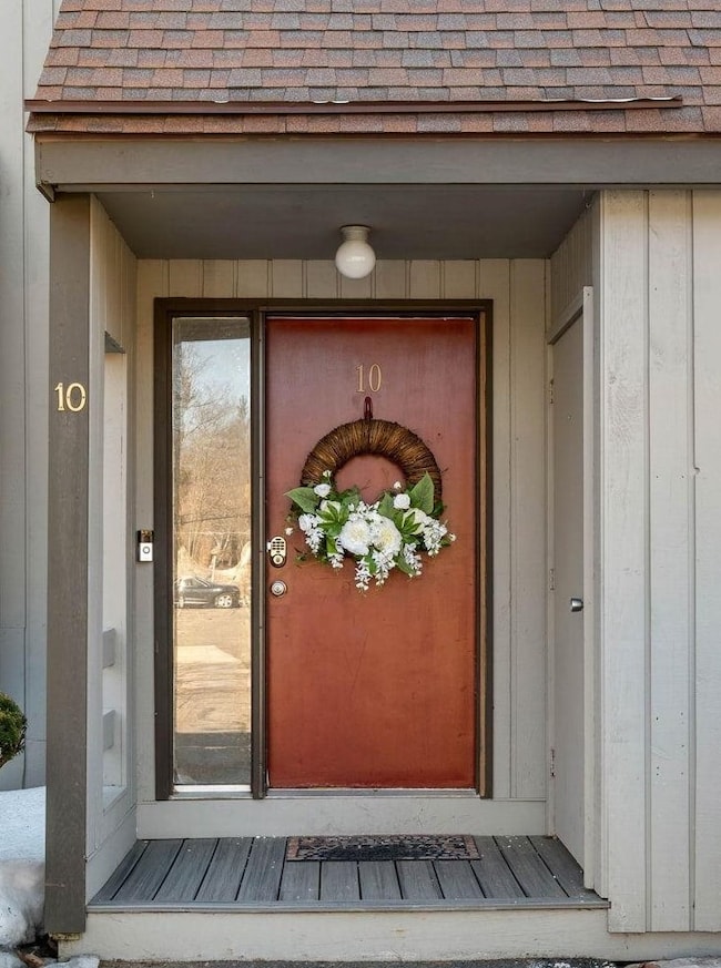 10 Kingston Ct unit 10, MerriMacK, NH 03054 - photo 2