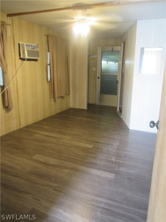 Bonus room -- Living room, Office, 3rd Bedroom?,