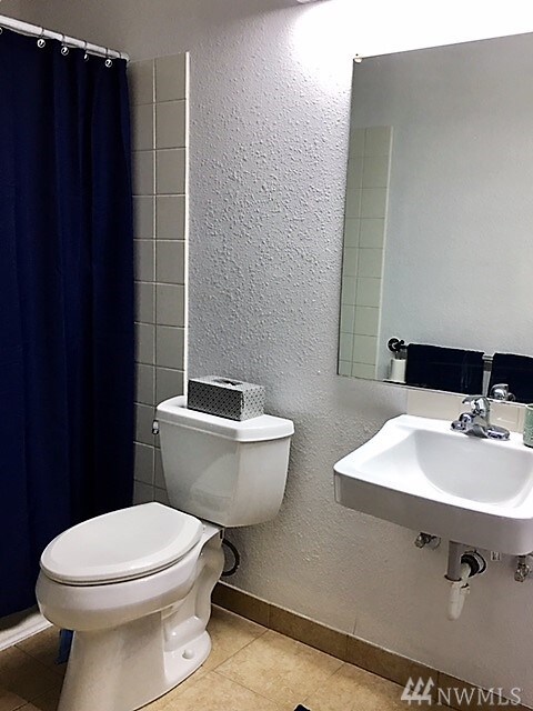 8910 5th Ave W, Everett, WA 98204 - photo 3