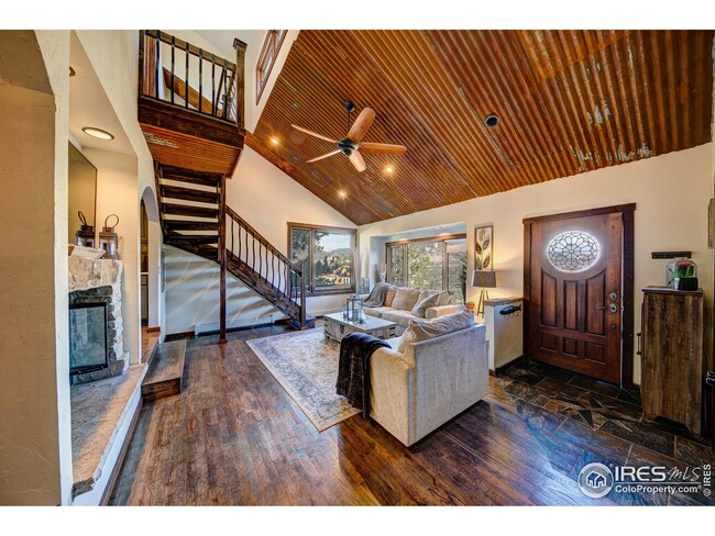 Updated finishes throughout