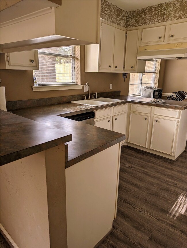 4307 Lemon Tree Ln, Houston, TX 77088 - photo 7