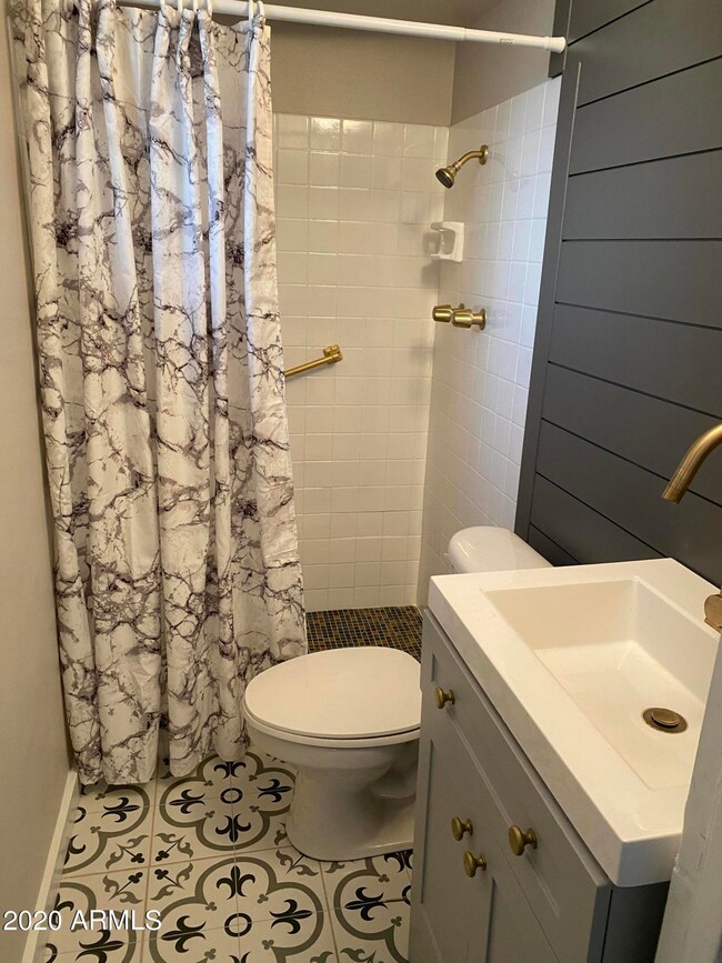 4443 W Avalon Dr, Phoenix, AZ 85031 - photo 7