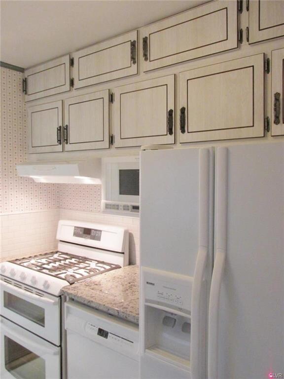 1552 Farm Ln, Bethlehem, PA 18018 - photo 6