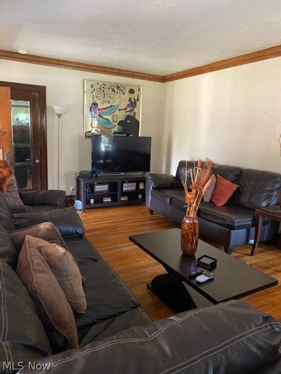 16921 Raymond St, Maple Heights, OH 44137 - photo 3