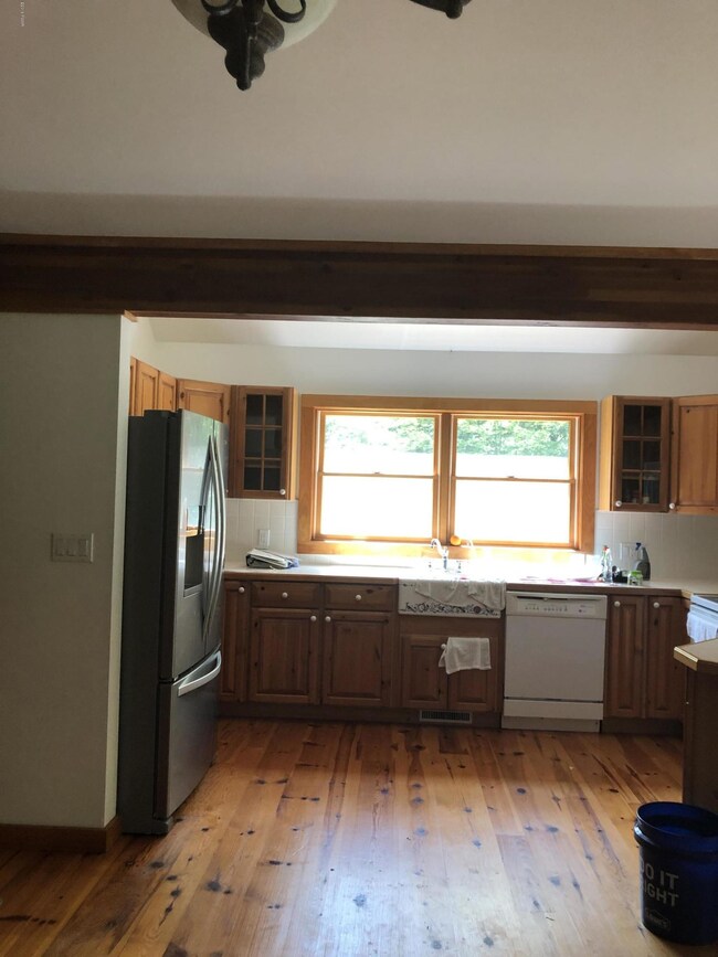 341 Canoe Brook Dr, Hawley, PA 18428 - photo 4