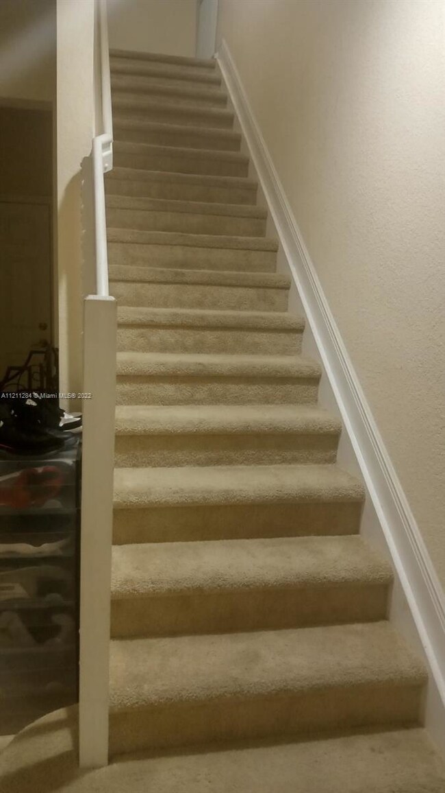 STAIRWAY TO 2ND FLOOR