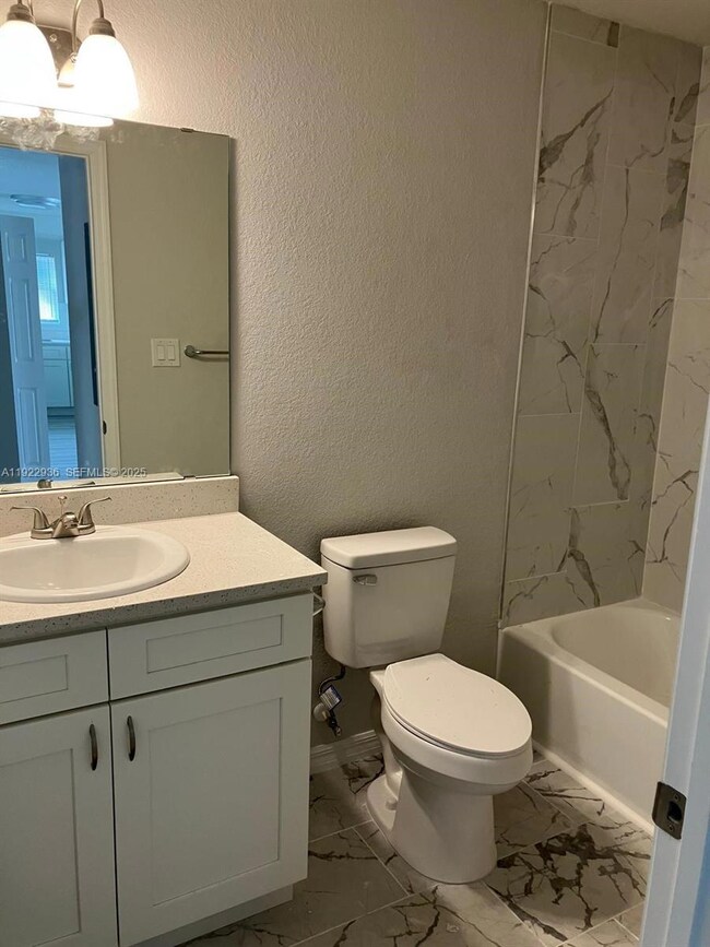 434 Poinsettia Ave unit 434, Sebring, FL 33870 - photo 4