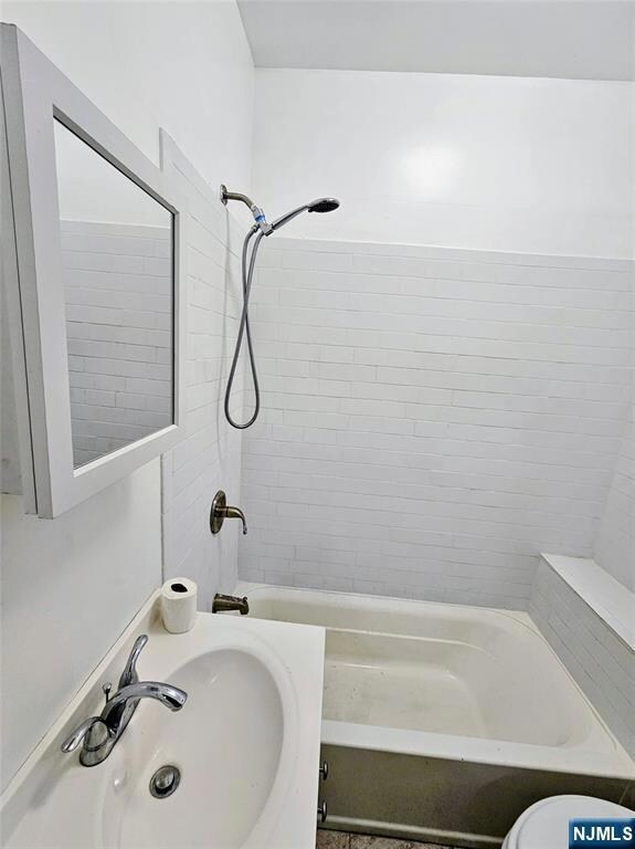 201 Ridge Rd unit 2, North Arlington, NJ 07031 - photo 7