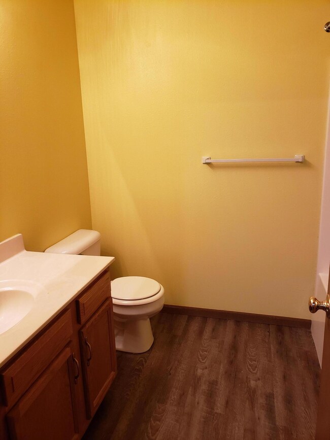 4512 Alan Upper Bath